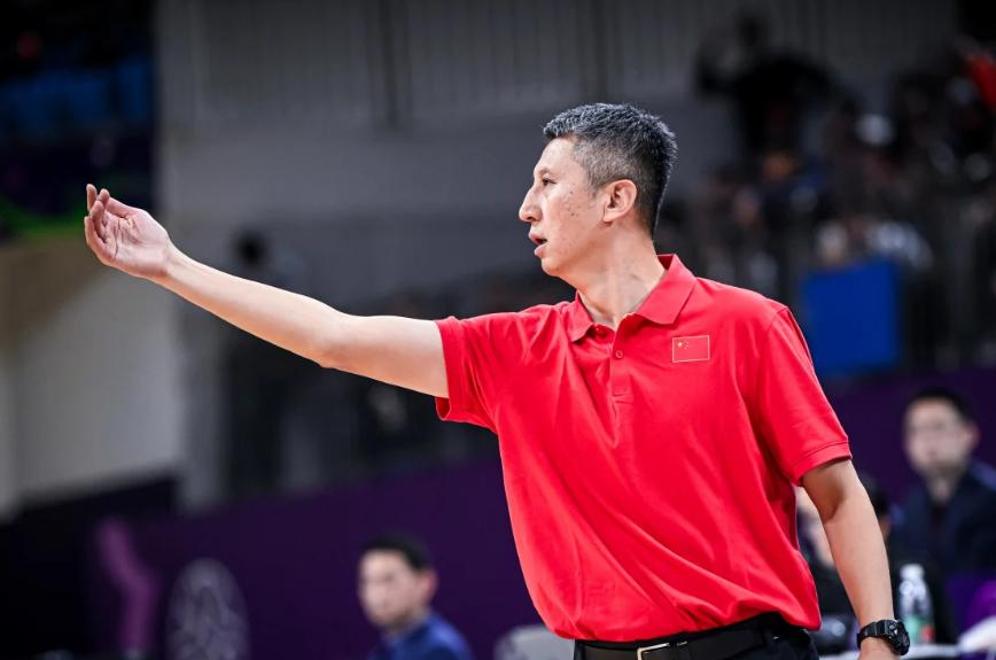 米兰体育：中国男篮新老交替，备战亚洲杯面临挑战