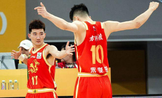 米兰体育：中国男篮新老交替，备战亚洲杯面临挑战