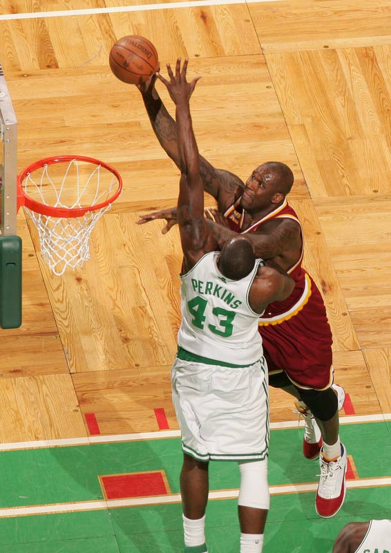 米兰体育:NBA球星纪录片:讲述奥尼尔的统治内线生涯 米兰体育:NBA球星纪录片:讲述奥尼尔的统治内线生涯