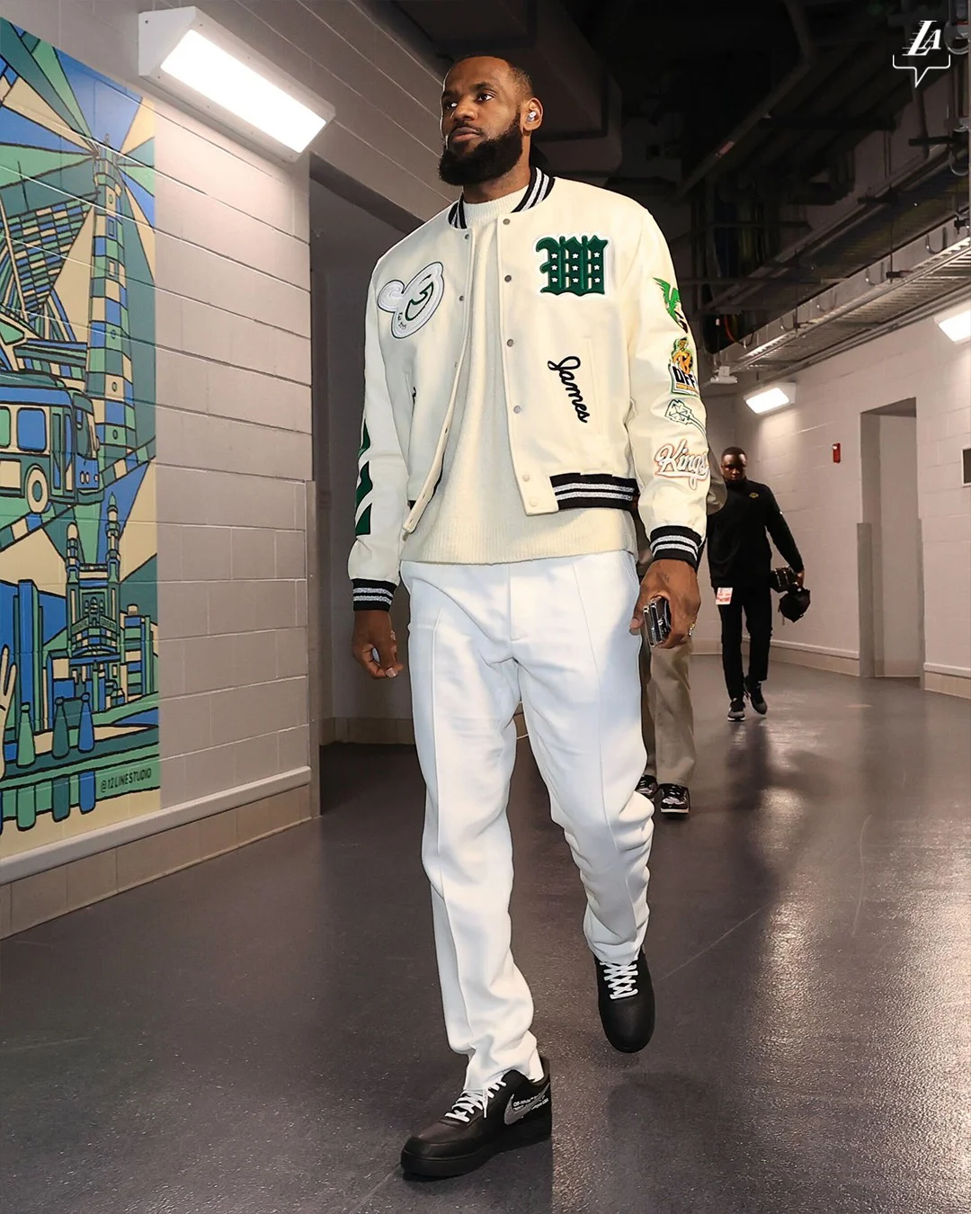 包含米兰体育:NBA球星的时尚穿搭：引领潮流，展现个性的词条