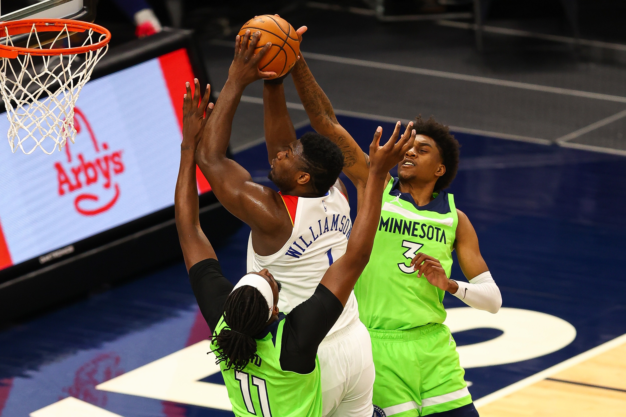 米兰体育：凯尔特人队防守策略：如何限制锡安的内线冲击？的简单介绍