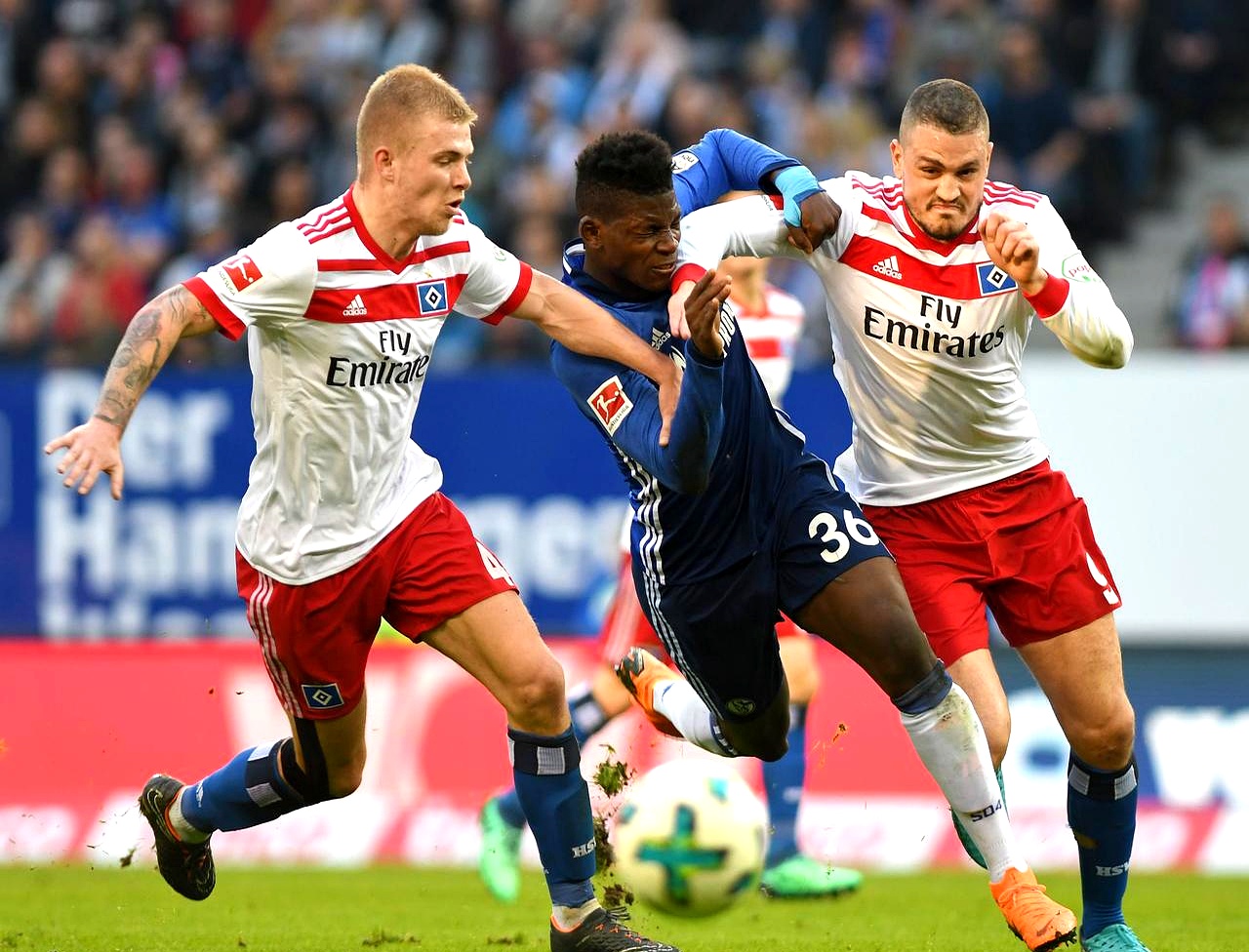 包含米兰体育：德甲斯图加特的防守体系与改进空间的词条