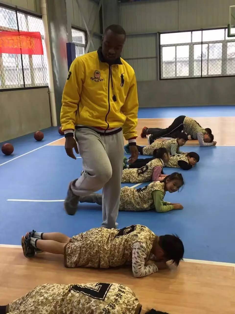 米兰体育：篮球训练营的心理辅导：如何帮助青少年球员克服心理障碍？的简单介绍