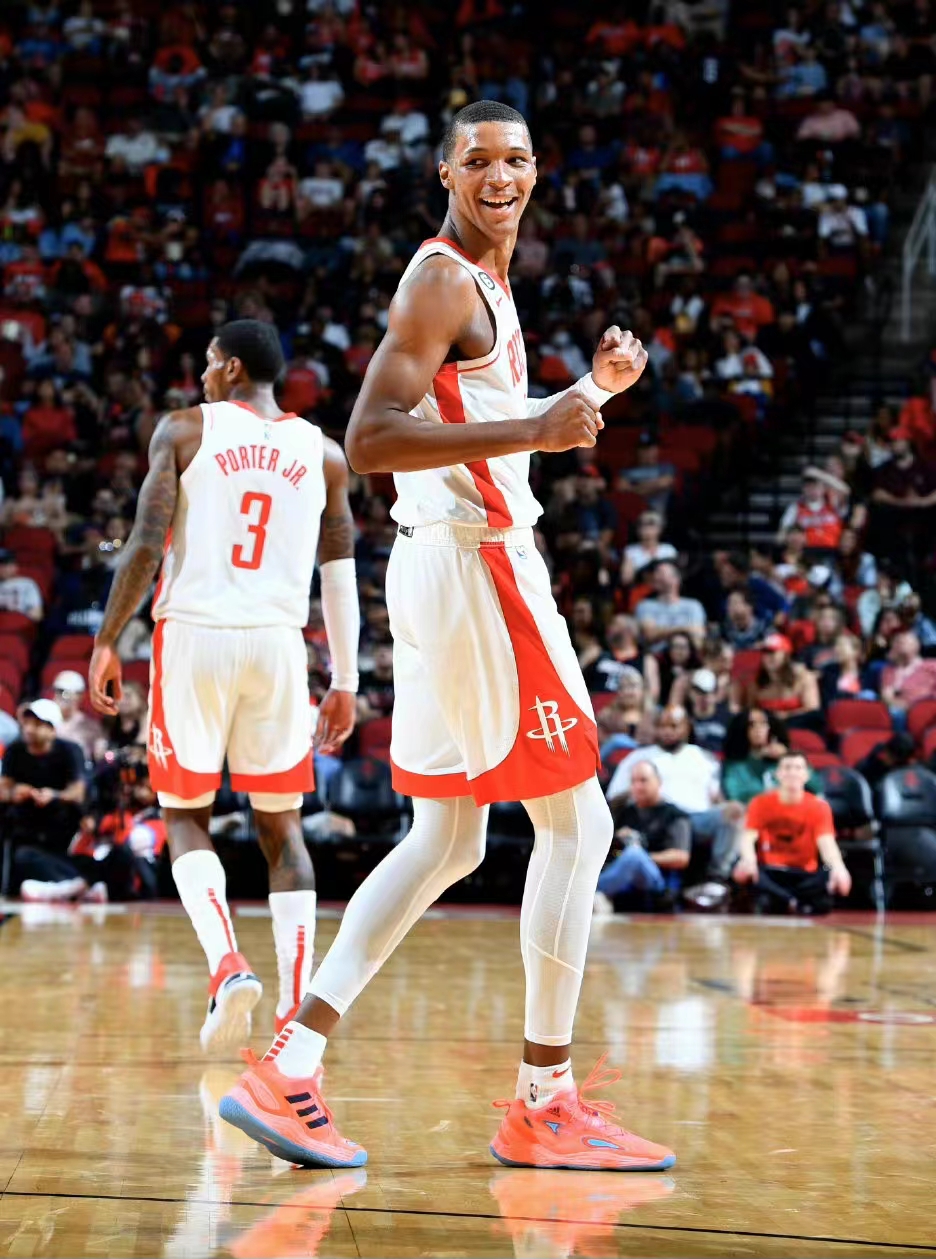 包含米兰体育：NBA球星纪录片：讲述贾巴尔的传奇人生的词条