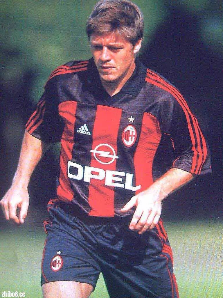 米兰体育：纪录保持者的心路历程：追逐卓越的真相