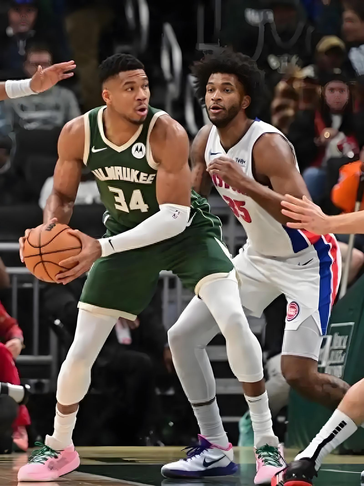 米兰体育:雄鹿队字母哥的个人技术特点：如何继续进化，成为更全面的球员，统治联盟？的简单介绍